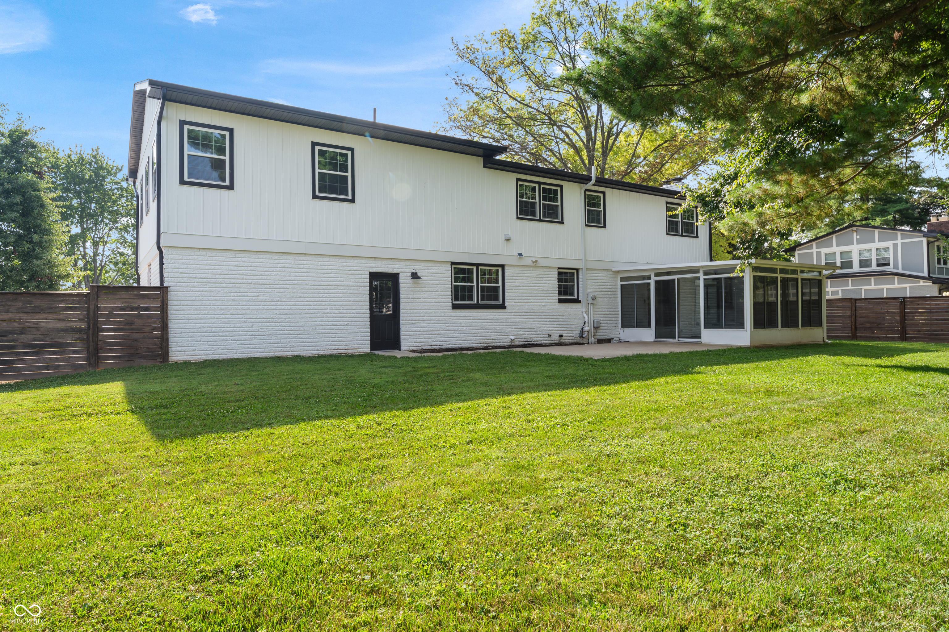 4382 River Road Columbus, IN 47203 - Photo 10 of 61