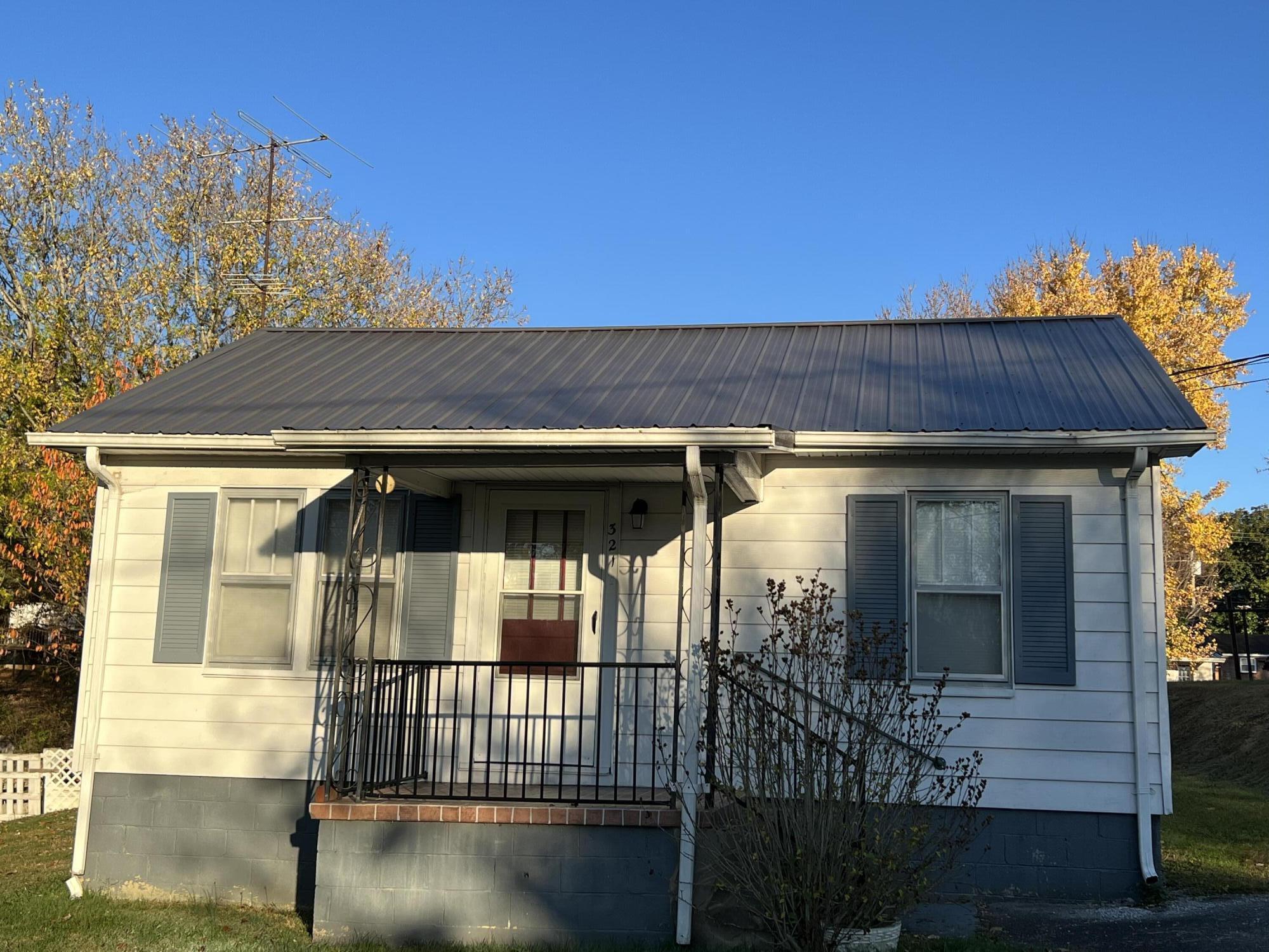 321 Cherry Street Greeneville, TN 37745 - Photo 1 of 8 8C58CEF3-32EB-420B-AE22-6503BA473938
