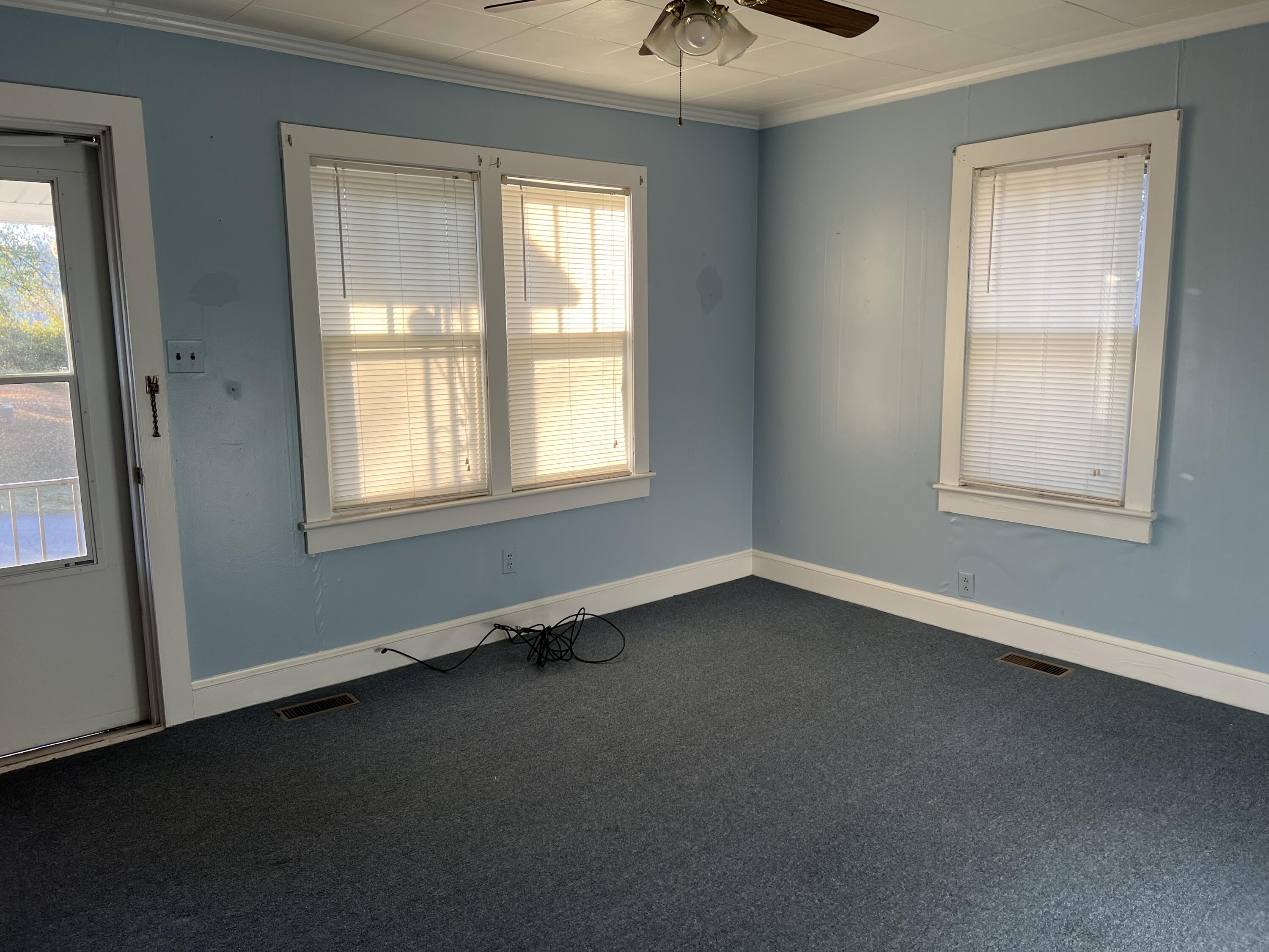 321 Cherry Street Greeneville, TN 37745 - Photo 6 of 8 92041821-1FC2-47D3-9ADF-DAEB82BD11FE
