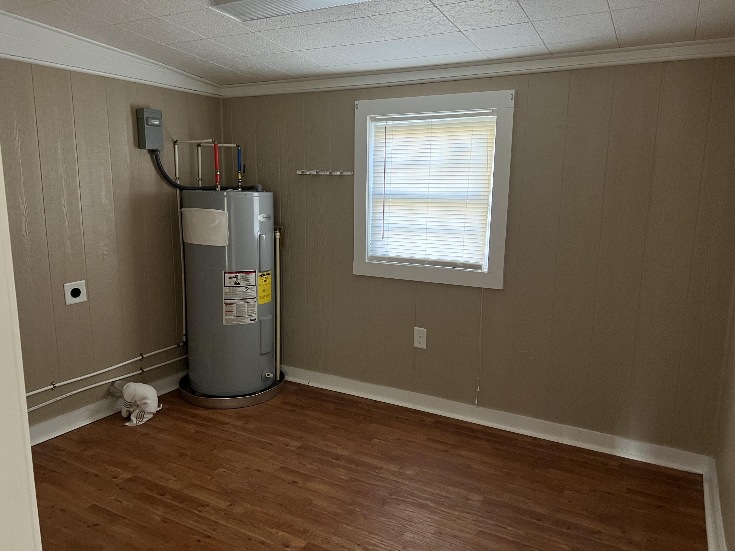 321 Cherry Street Greeneville, TN 37745 - Photo 7 of 8 2485E046-16D0-4294-9B1D-33655C25D156