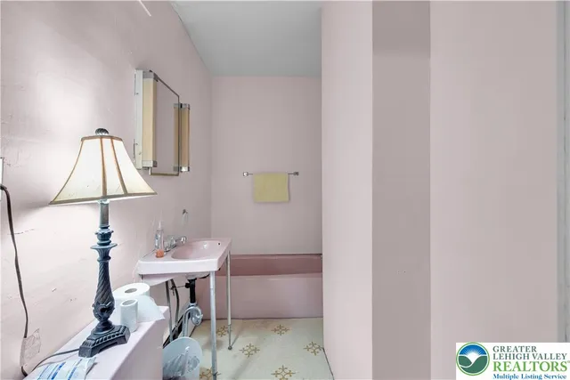 $520,000 | 1008 West Penn Pike, Tamaqua, PA 18252