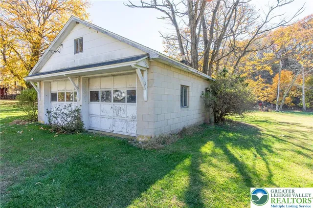 $520,000 | 1008 West Penn Pike, Tamaqua, PA 18252