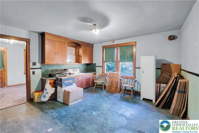 $520,000 | 1008 West Penn Pike, Tamaqua, PA 18252