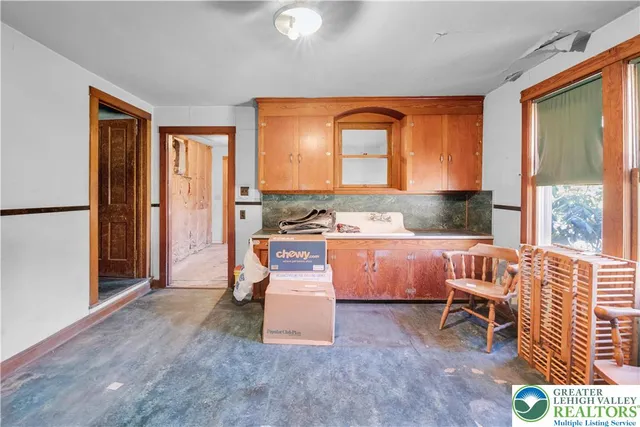 $520,000 | 1008 West Penn Pike, Tamaqua, PA 18252