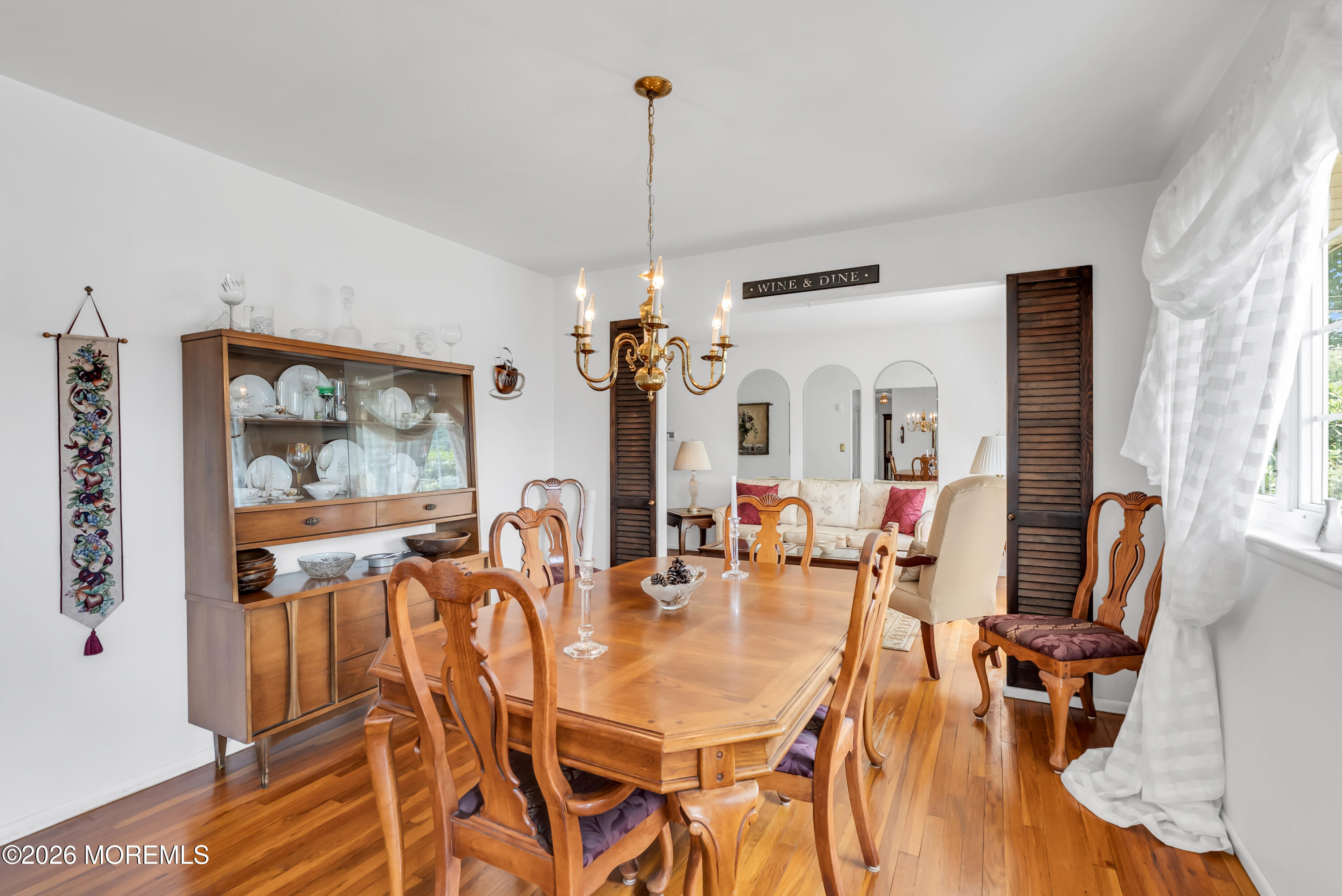 4 Middlesex Road Matawan, NJ 07747 - Photo 4 of 42 DINING ROOM TO CONVERSATION AREA