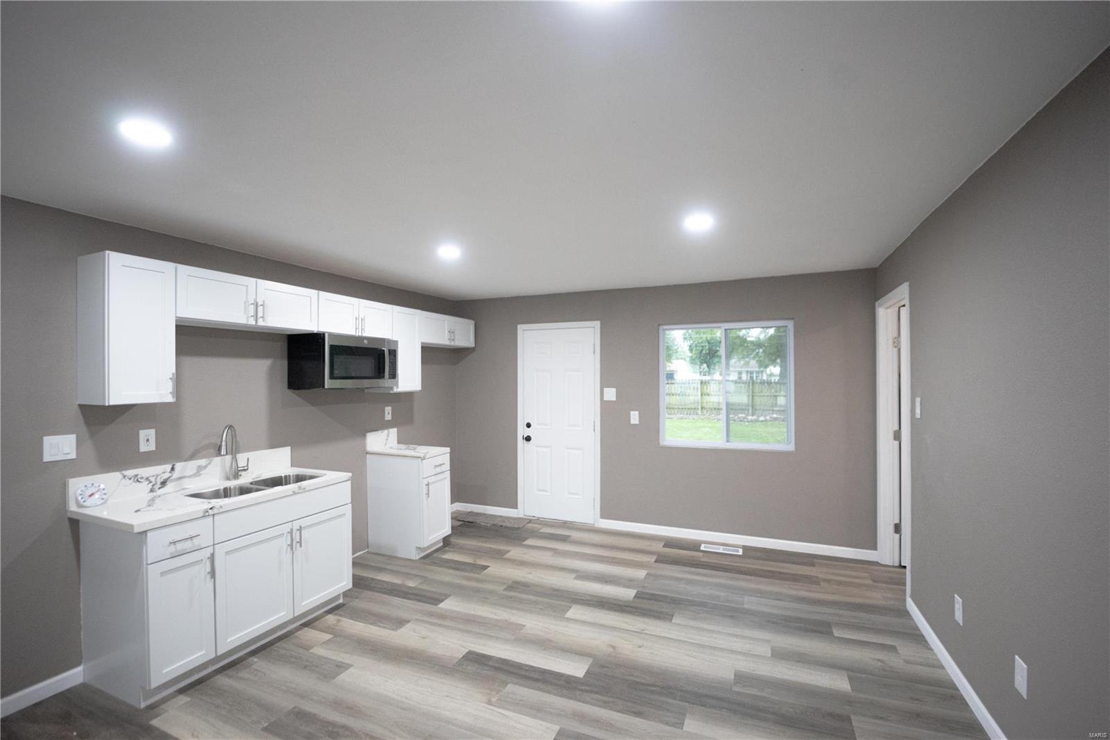 1162 Camp Jackson Road Cahokia, IL 62206 - Photo 4 of 11
