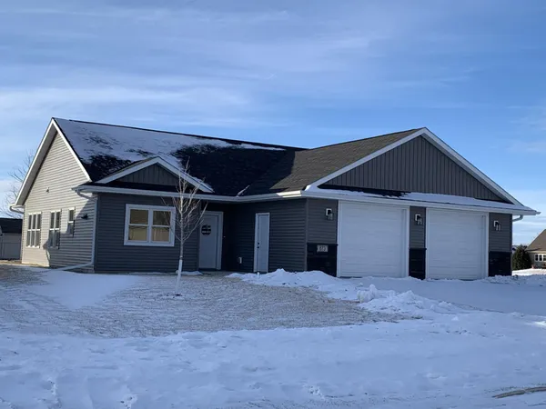 $385,900 | 873 Escalade Lane, Owatonna, MN 55060