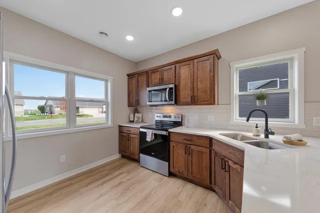 $385,900 | 873 Escalade Lane, Owatonna, MN 55060