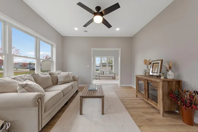 $385,900 | 873 Escalade Lane, Owatonna, MN 55060