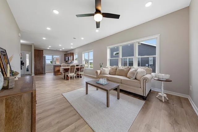 $385,900 | 873 Escalade Lane, Owatonna, MN 55060