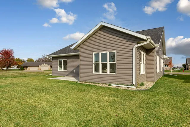 $385,900 | 873 Escalade Lane, Owatonna, MN 55060