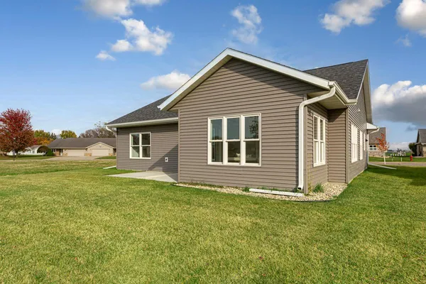 $385,900 | 873 Escalade Lane, Owatonna, MN 55060