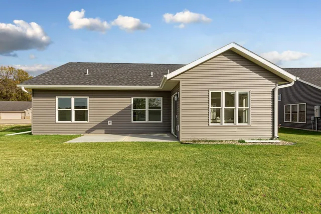 $385,900 | 873 Escalade Lane, Owatonna, MN 55060