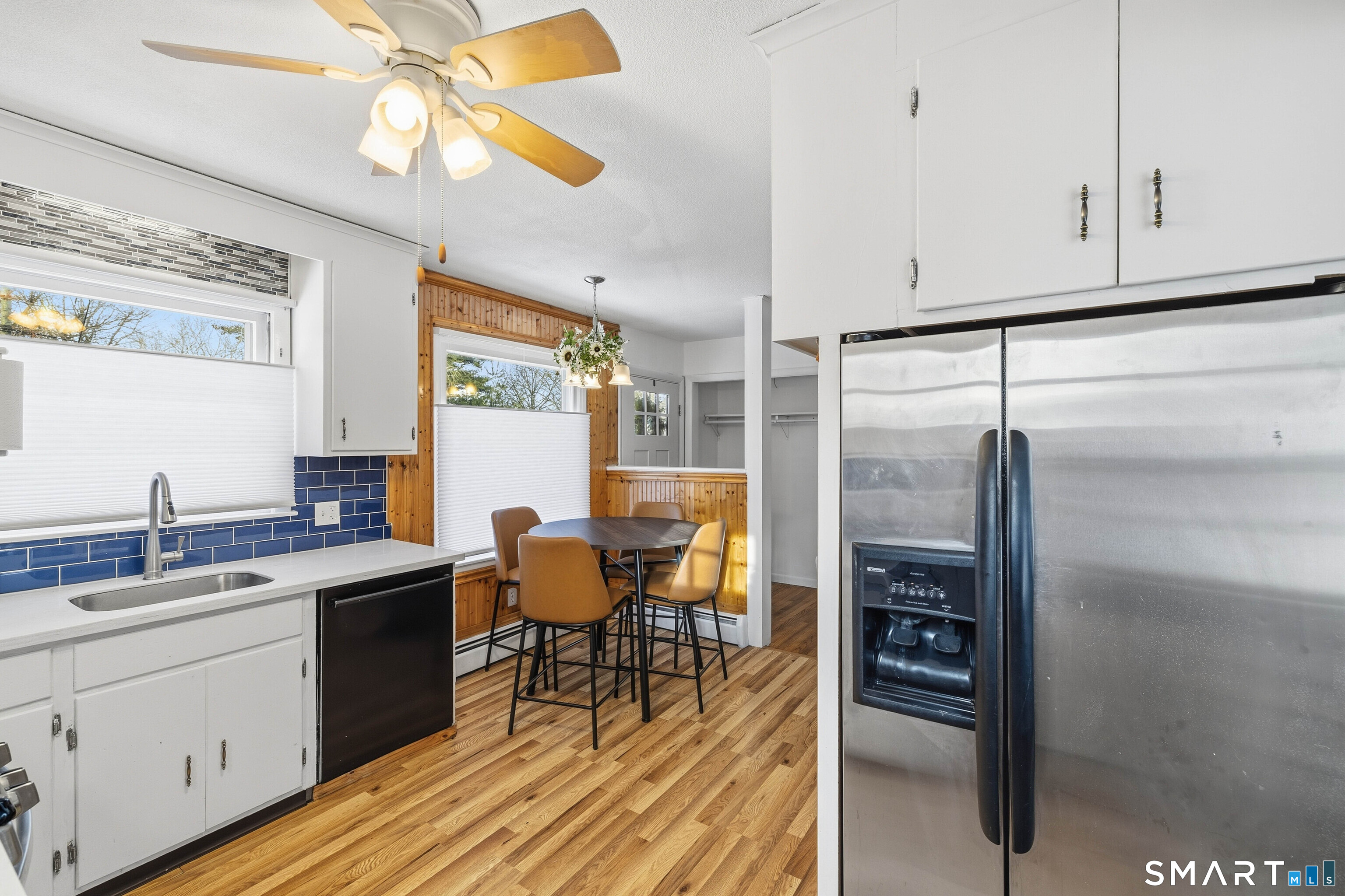 12 Beach Park Road Clinton, CT 06413 - Photo 11 of 35