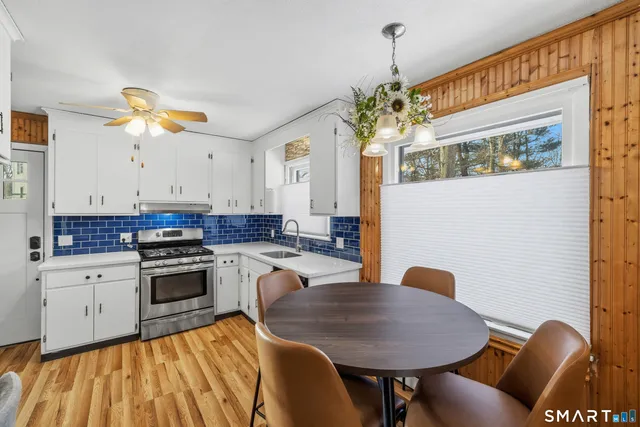 $2,795 | 12 Beach Park Road, Clinton, CT 06413