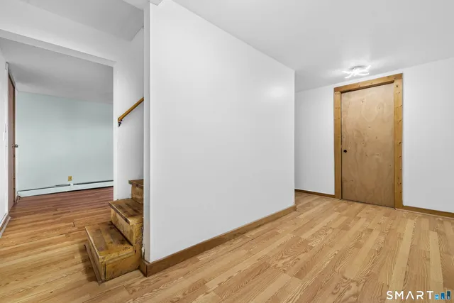 $2,795 | 12 Beach Park Road, Clinton, CT 06413