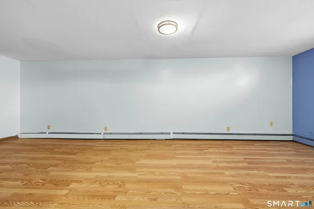 $2,795 | 12 Beach Park Road, Clinton, CT 06413