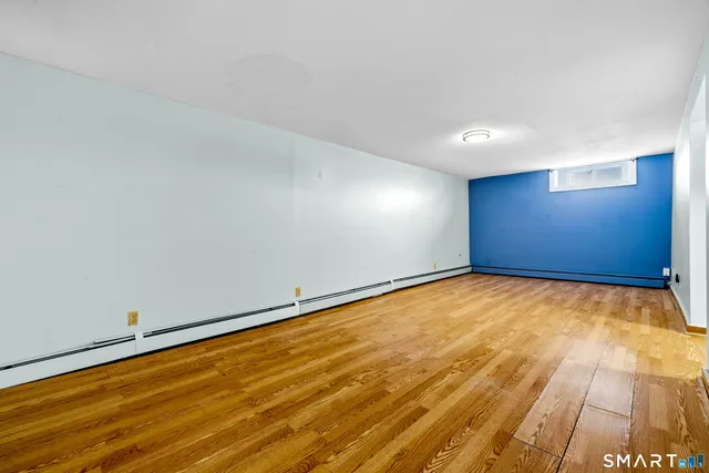 $2,795 | 12 Beach Park Road, Clinton, CT 06413