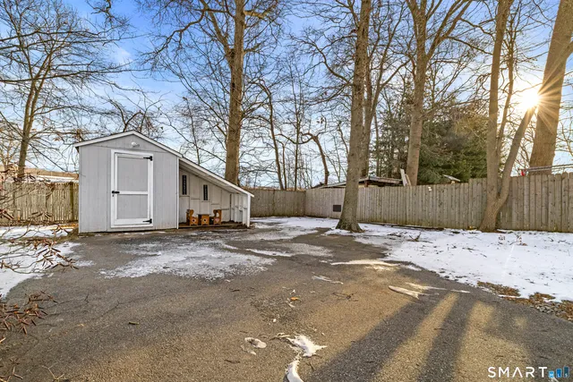 $2,795 | 12 Beach Park Road, Clinton, CT 06413