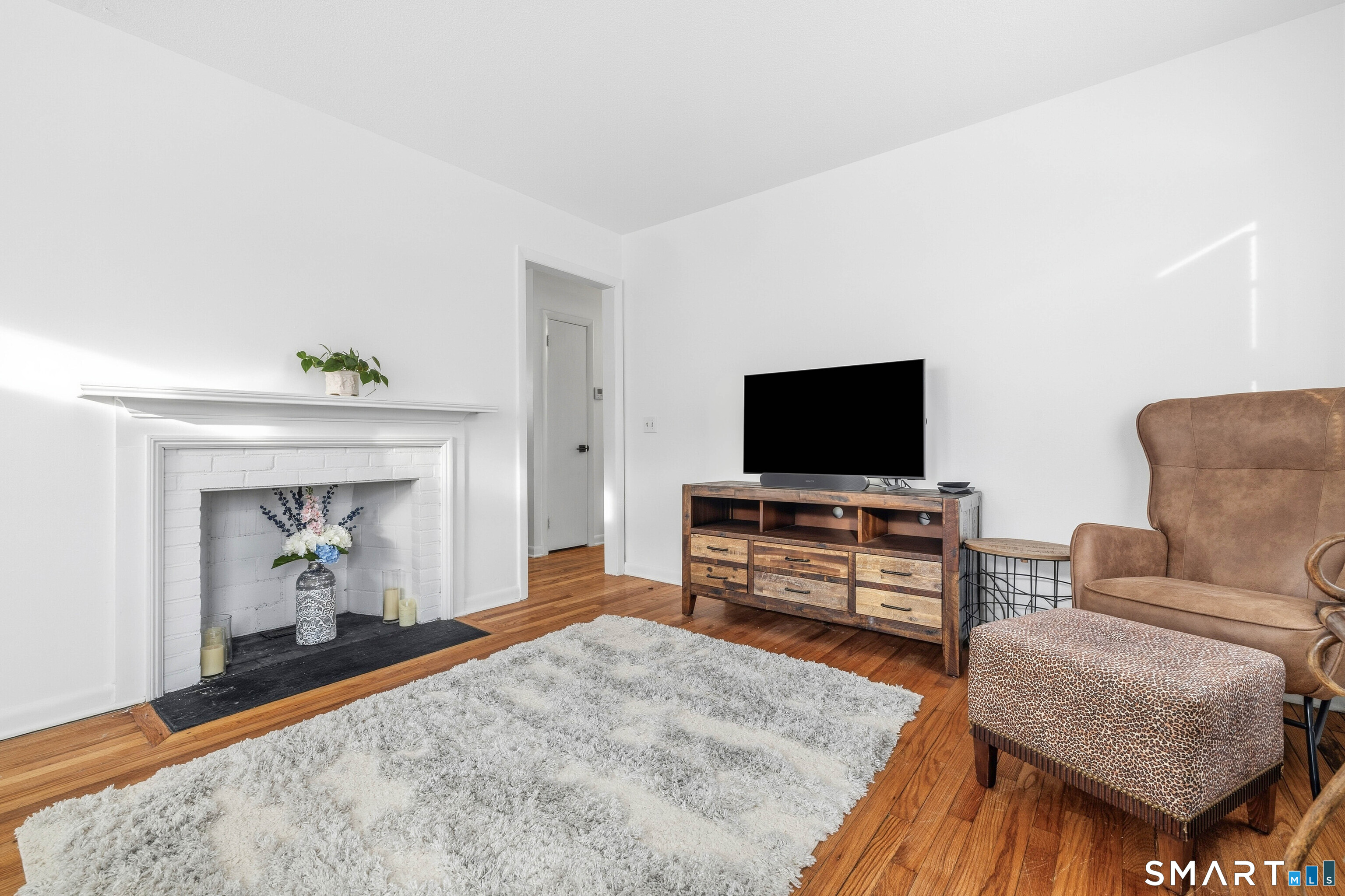 12 Beach Park Road Clinton, CT 06413 - Photo 8 of 35