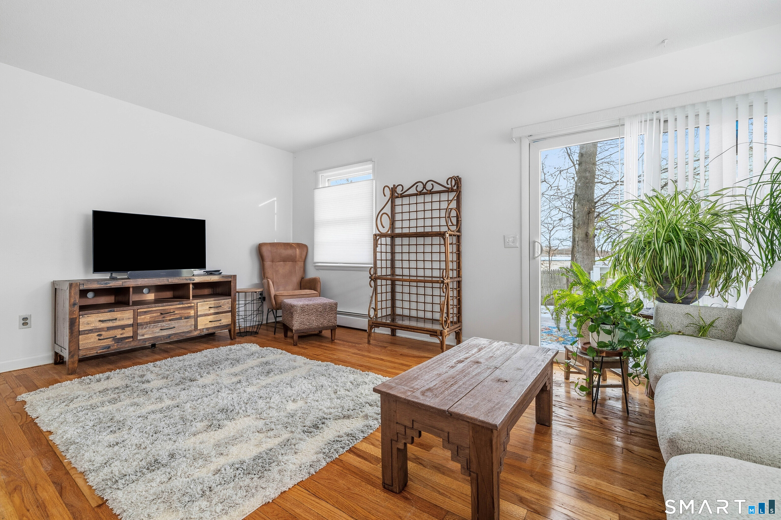 12 Beach Park Road Clinton, CT 06413 - Photo 9 of 35