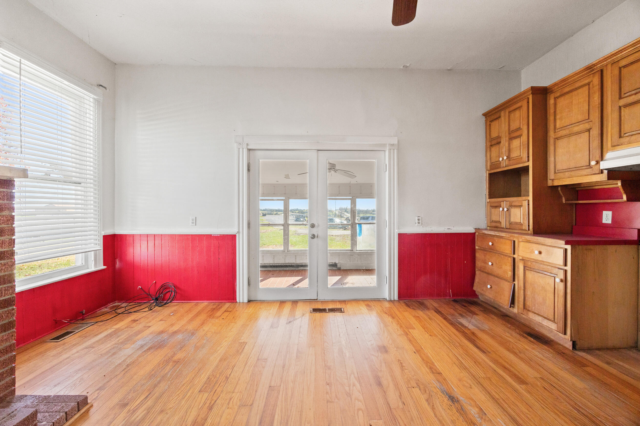 4487 Louisville Road Salvisa, KY 40372 - Photo 84 of 85 4487 House 2 Kitchen 2
