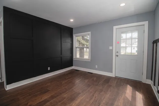 $110,000 | 881 Garfield Avenue, Lincoln Park, MI 48146