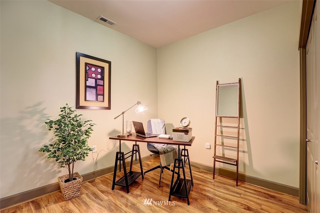 2115 201st Street Southeast, Unit M5 Bothell, WA 98012 - Photo 14 of 18 Gallery Image 14