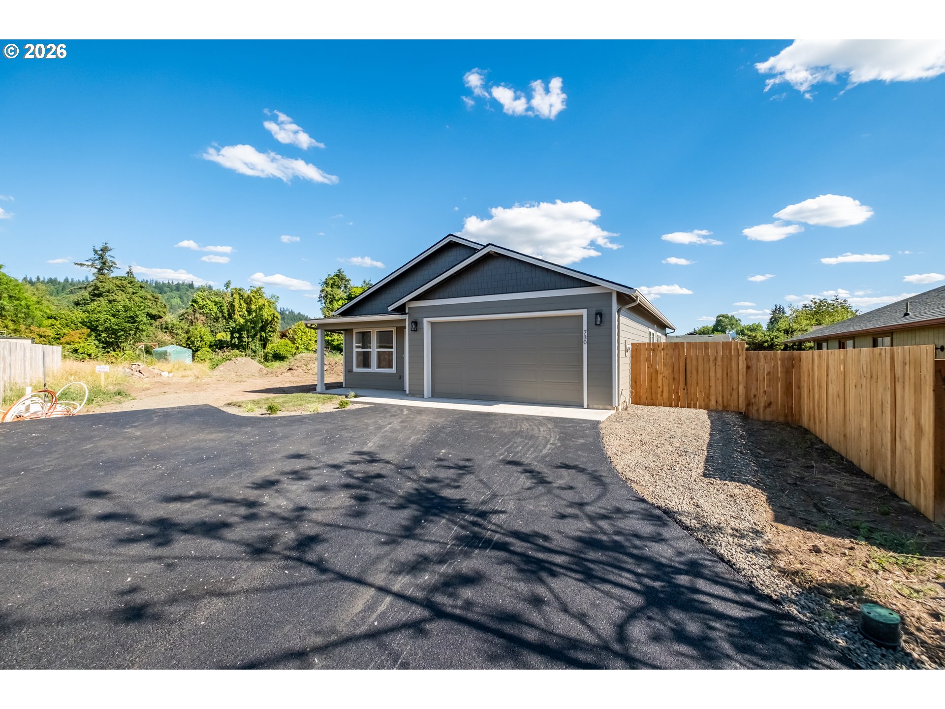 730 East Elmore Street Lebanon, OR 97355 - Photo 38 of 40