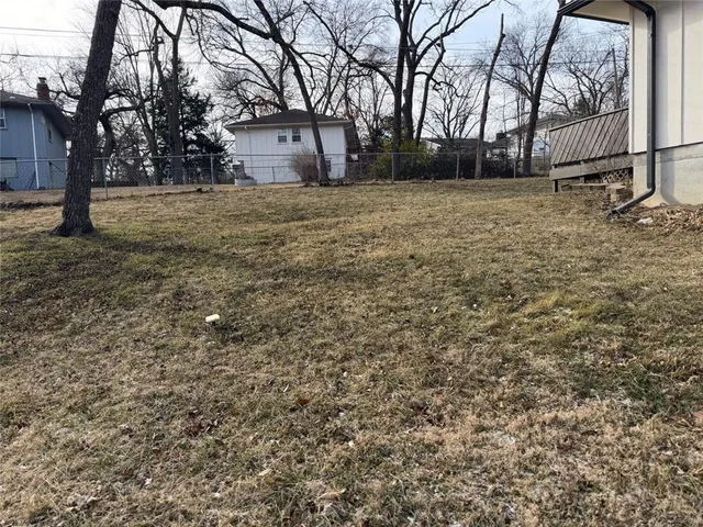 $349,999 | 5719 Farley Street, Merriam, KS 66203