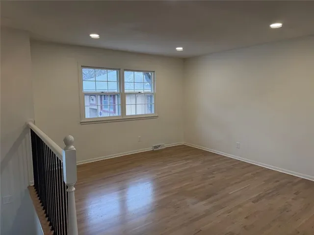 $349,999 | 5719 Farley Street, Merriam, KS 66203