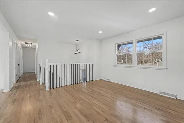 $349,999 | 5719 Farley Street, Merriam, KS 66203