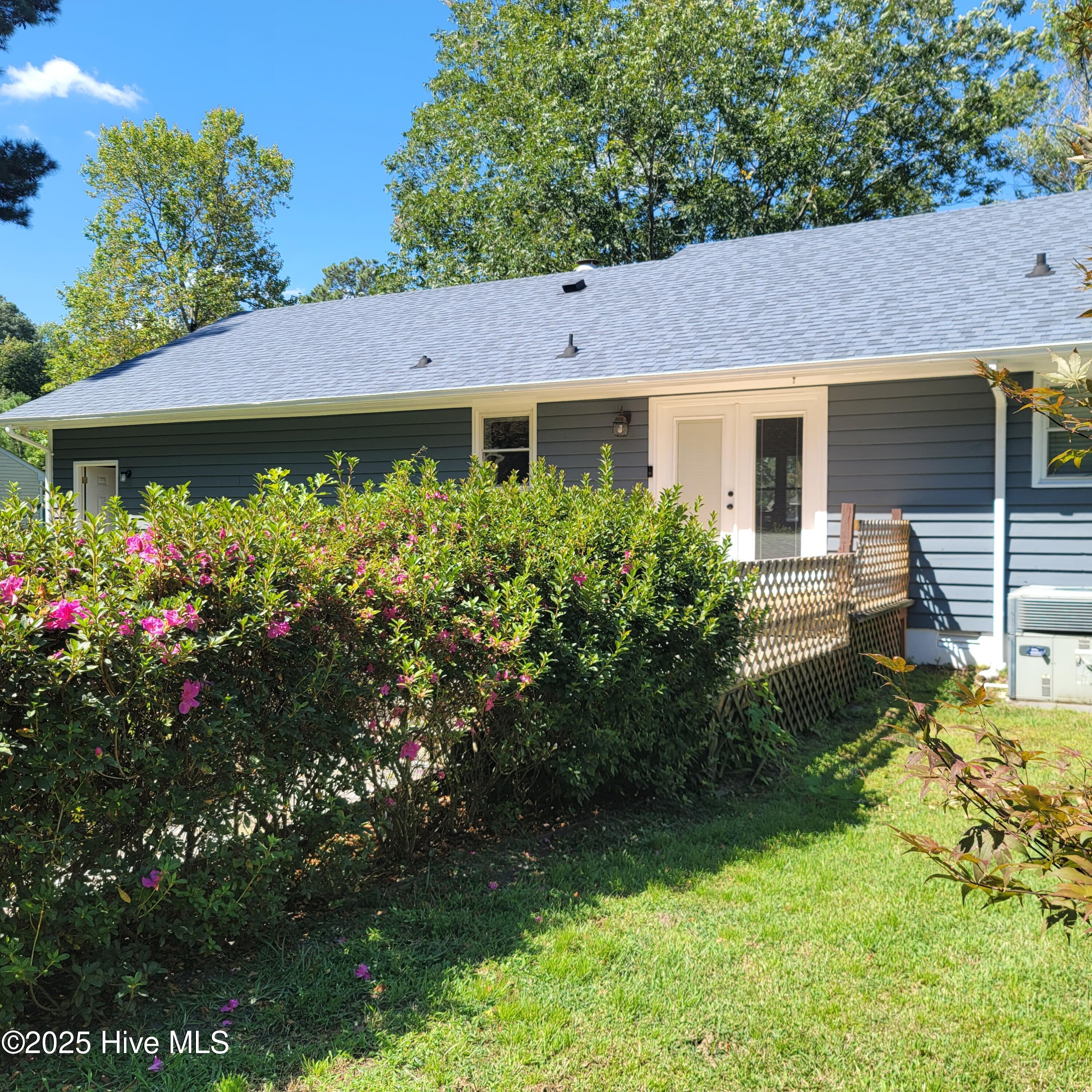 101 Dane Court Havelock, NC 28532 - Photo 33 of 38 Rear of house