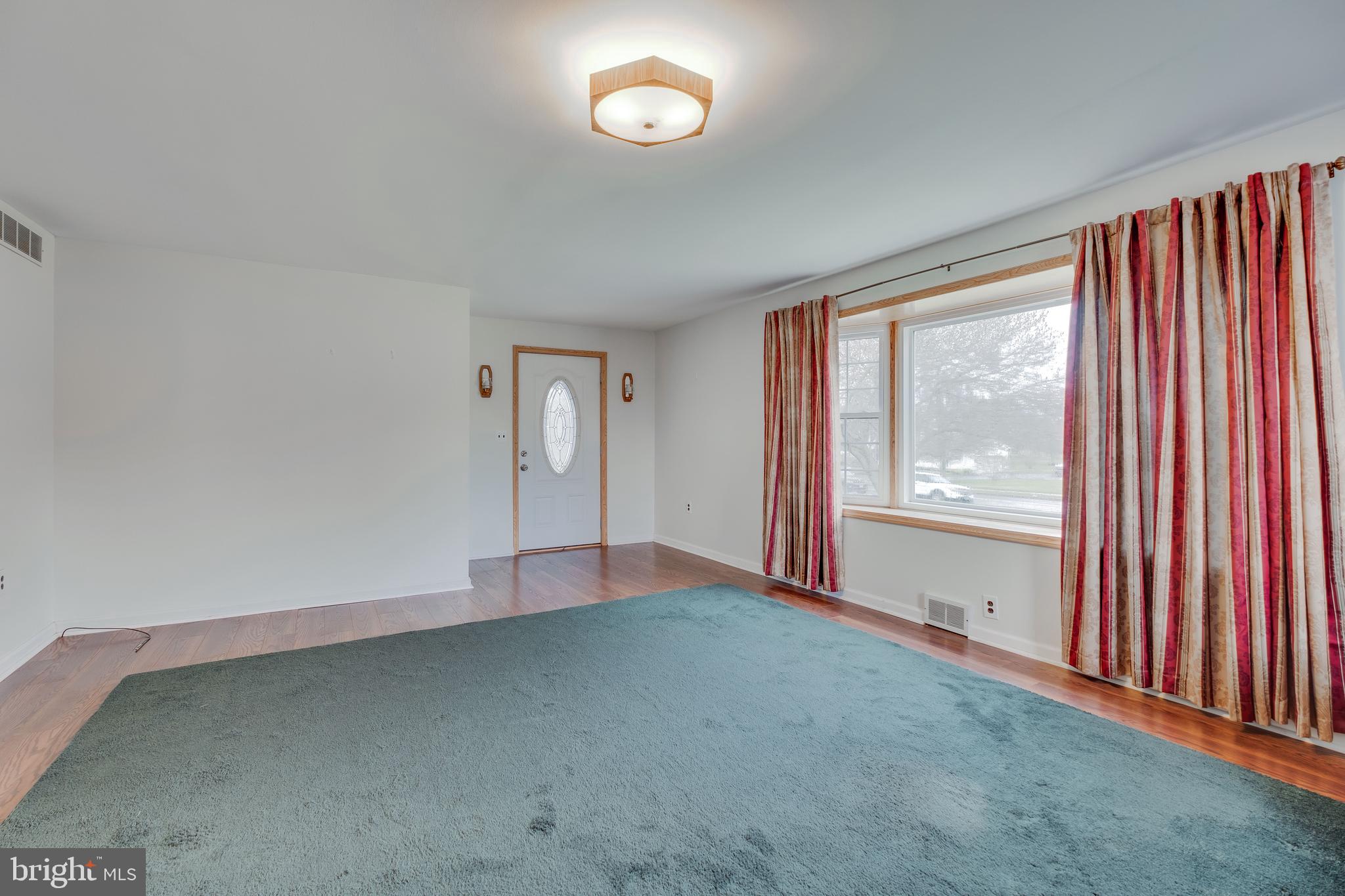 429 White Pine Road Columbus, NJ 08022 - Photo 10 of 32 Gallery Image 10