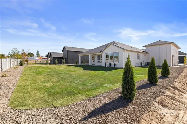 $769,900 | 7114 East Chicken Hawk Loop, Nampa, ID 83686