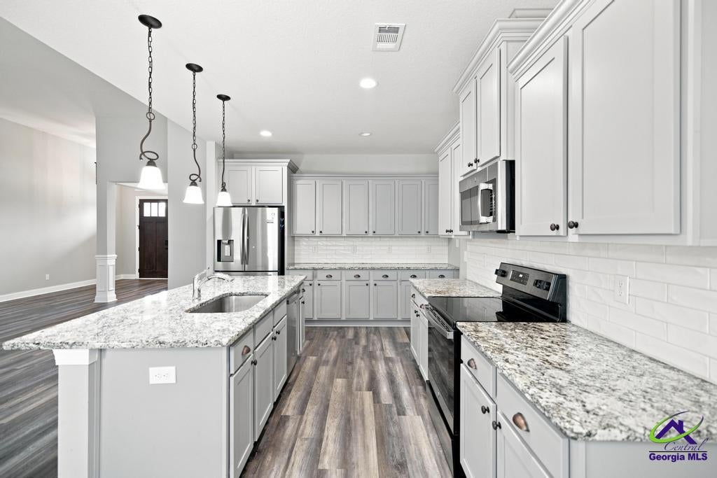 121 Blue Dunn Circle Perry, GA 31069 - Photo 13 of 37 Gallery Image 13
