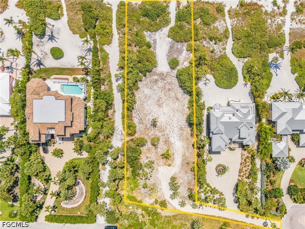 4601 Rue Belle Mer Sanibel, FL 33957 - Photo 13 of 15