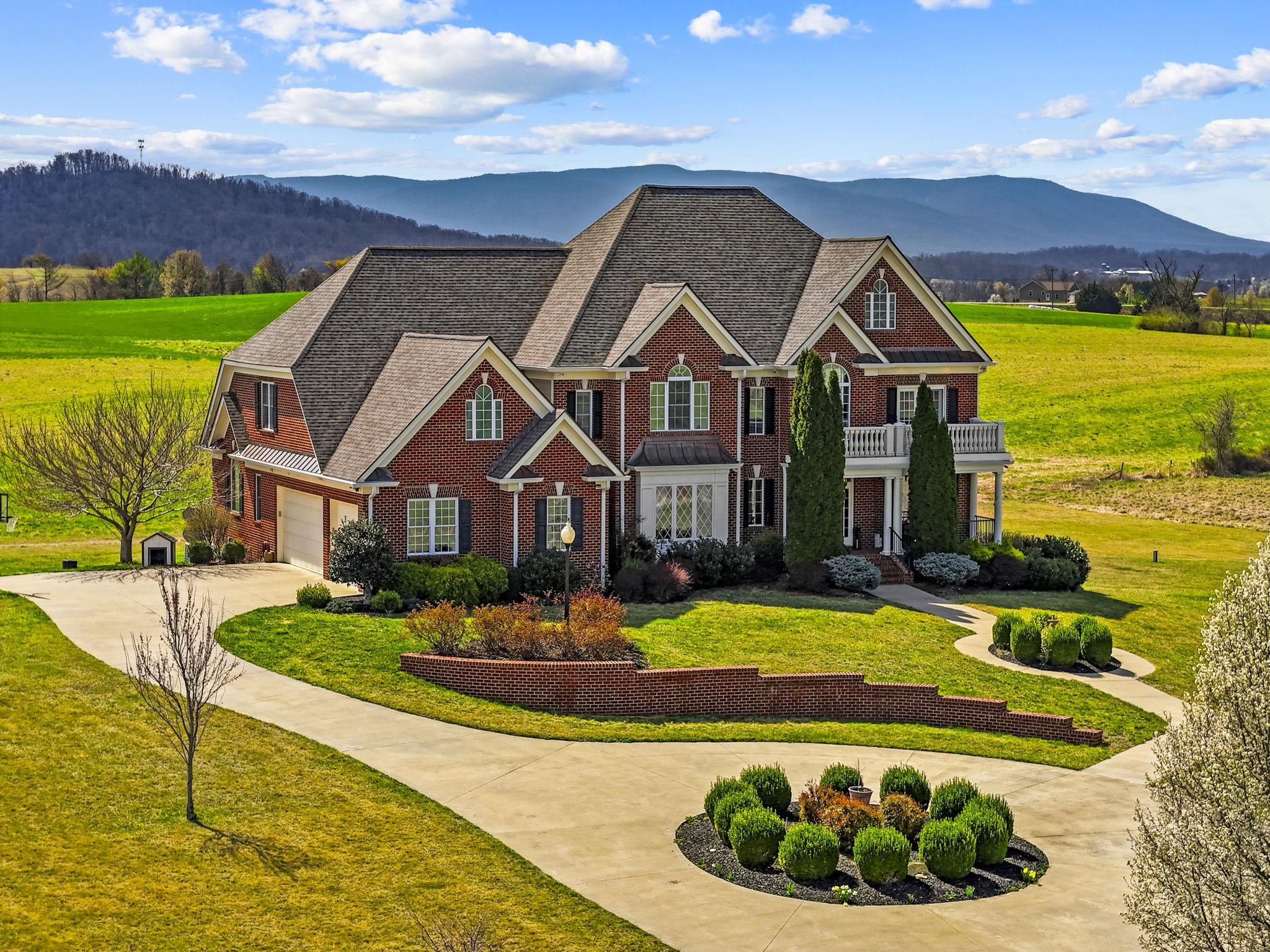 3483 Barterbrook Road Staunton, VA 24401 - Photo 1 of 75 Love where you Live!