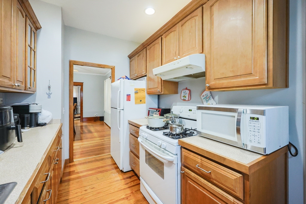 352 Barnes Street Fall River, MA 02723 - Photo 20 of 40