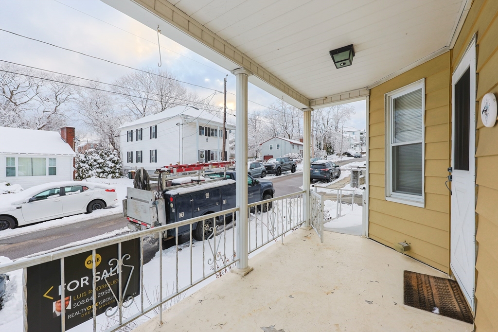 352 Barnes Street Fall River, MA 02723 - Photo 21 of 40