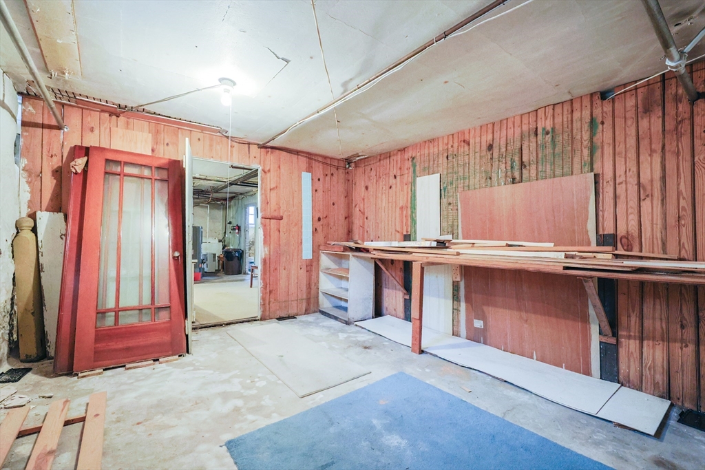 352 Barnes Street Fall River, MA 02723 - Photo 23 of 40