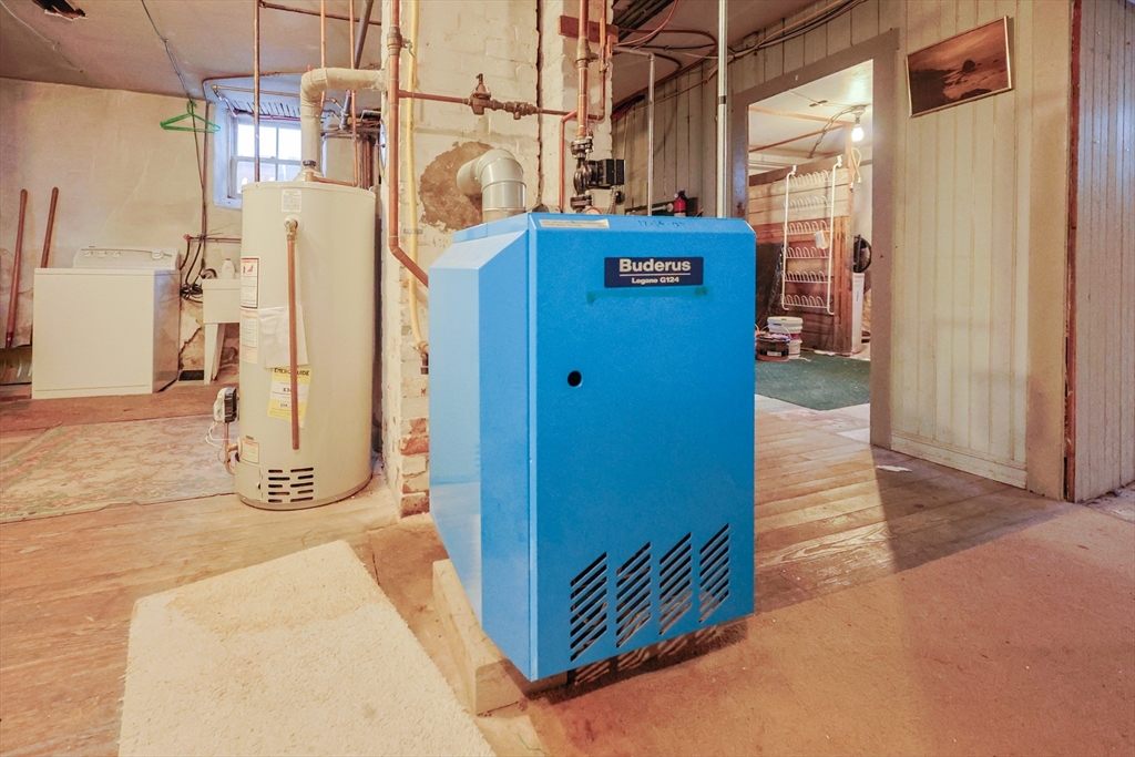 352 Barnes Street Fall River, MA 02723 - Photo 26 of 40