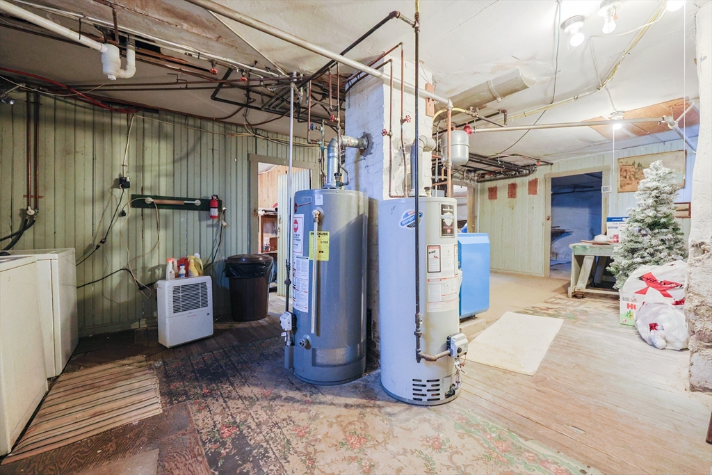 352 Barnes Street Fall River, MA 02723 - Photo 27 of 40