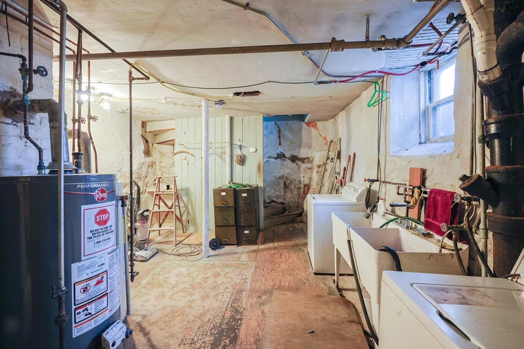 352 Barnes Street Fall River, MA 02723 - Photo 29 of 40