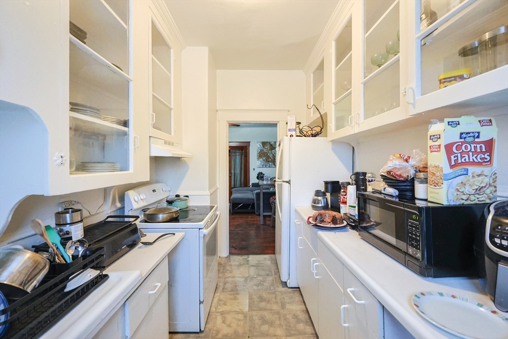 352 Barnes Street Fall River, MA 02723 - Photo 34 of 40