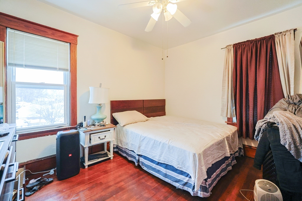 352 Barnes Street Fall River, MA 02723 - Photo 35 of 40