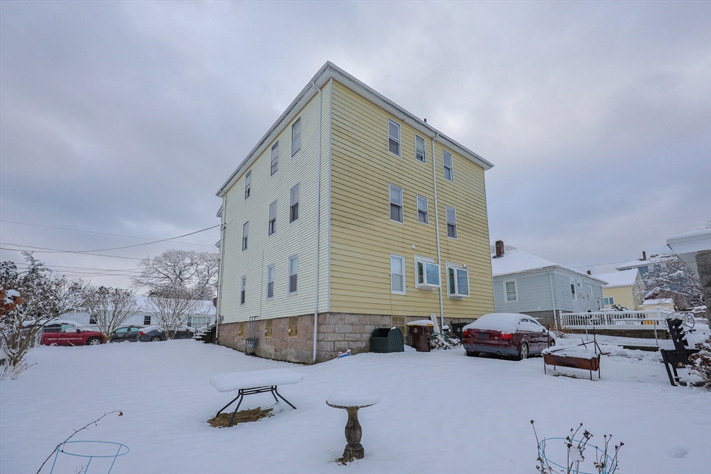 352 Barnes Street Fall River, MA 02723 - Photo 4 of 40