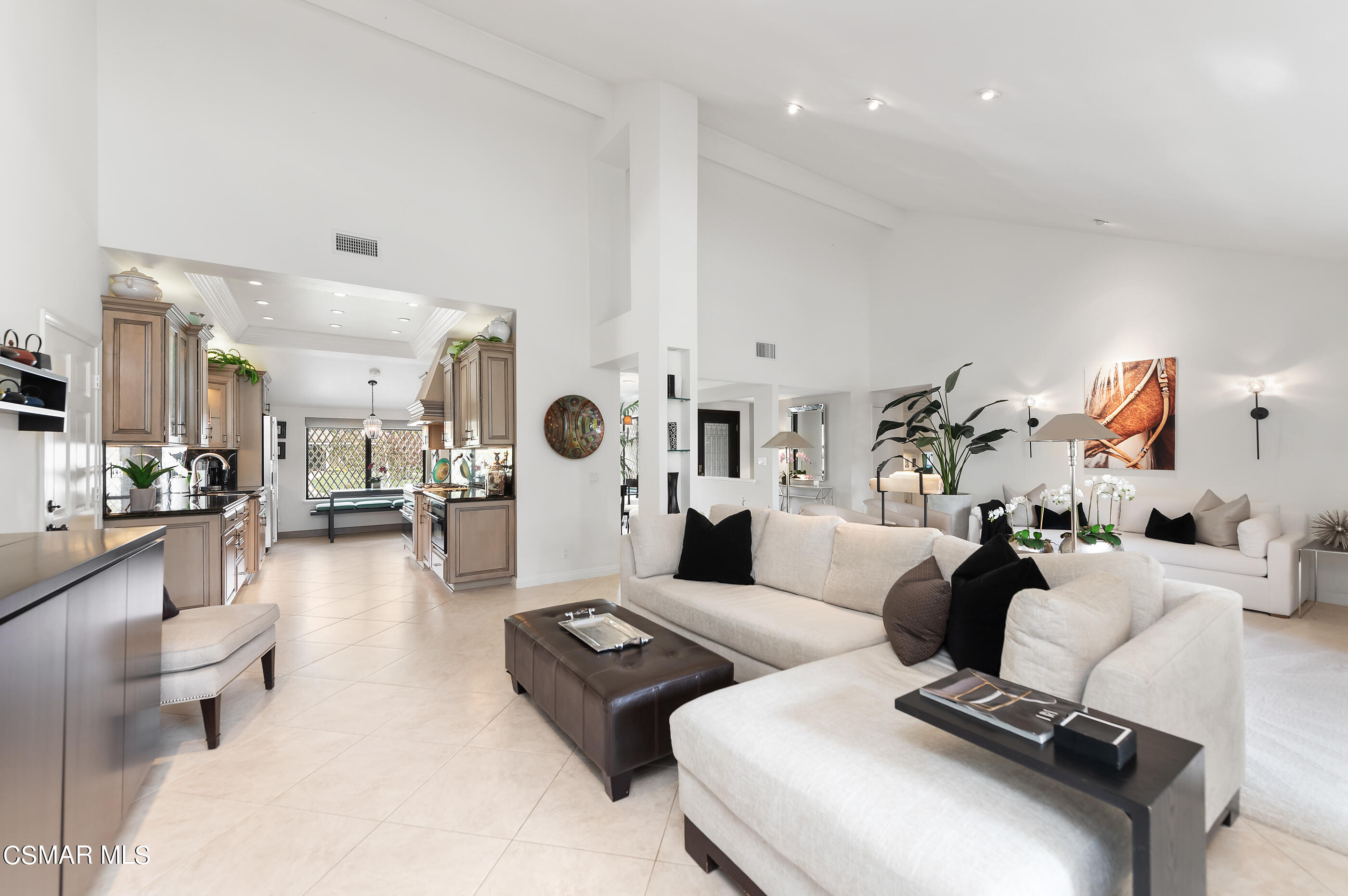 325 Longbranch Road Simi Valley, CA 93065 - Photo 23 of 99 325 Longbranch Rd Simi Valley-19