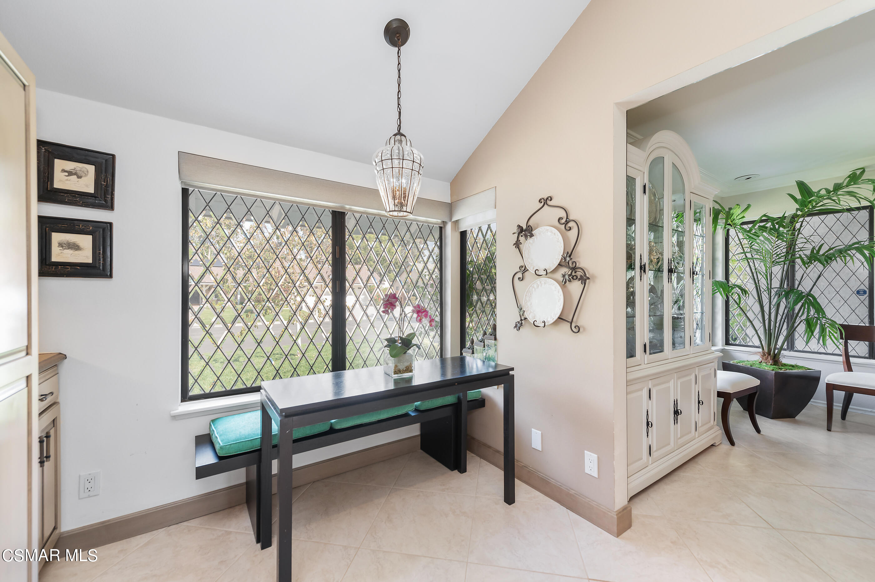 325 Longbranch Road Simi Valley, CA 93065 - Photo 33 of 99 325 Longbranch Rd Simi Valley-28