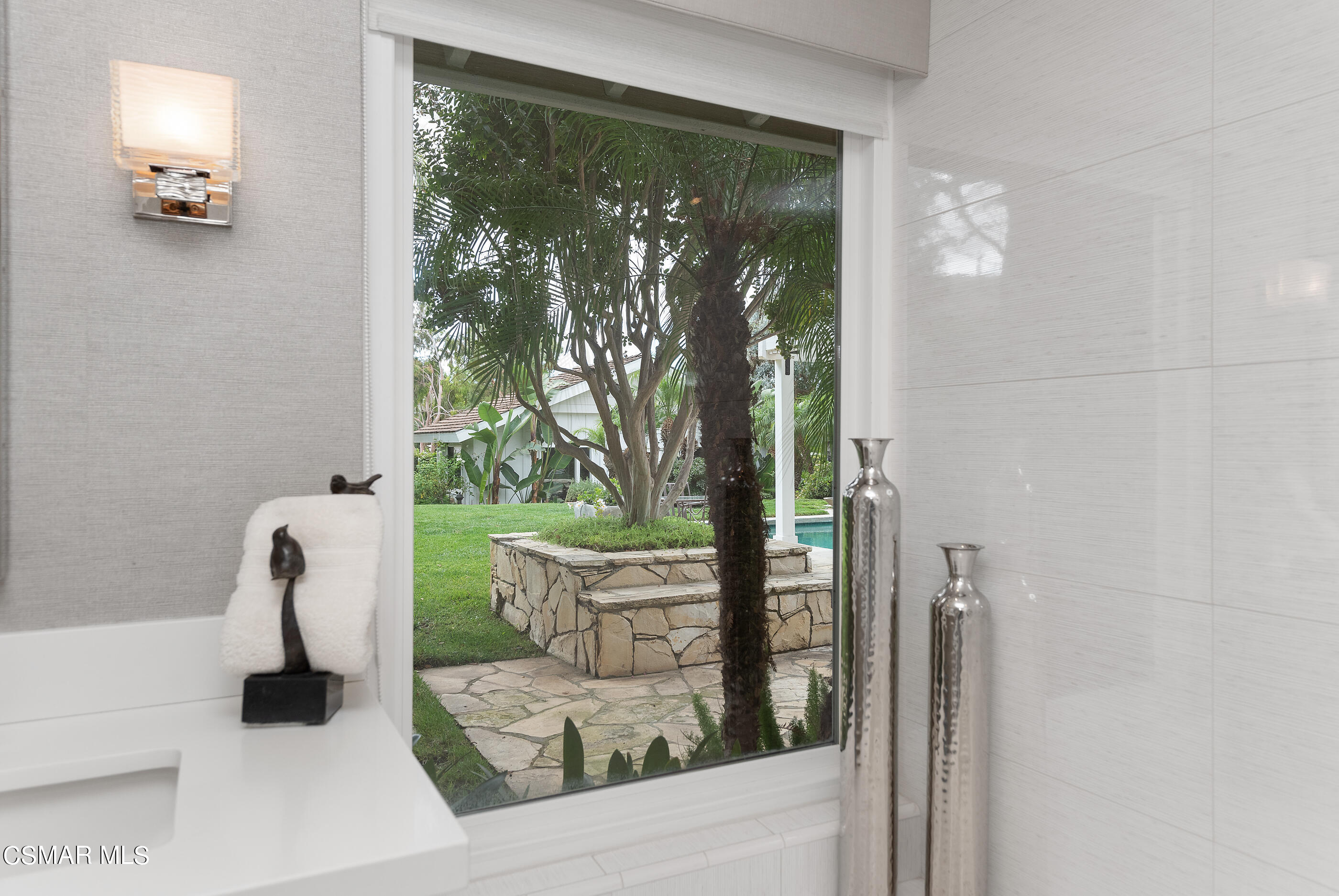 325 Longbranch Road Simi Valley, CA 93065 - Photo 44 of 99 325 Longbranch Rd Simi Valley-43